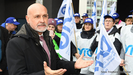 Volker Geyer beim Auftakt zur Einkommensrunde 2019 in Hessen Volker Geyer beim Auftakt zur Einkommensrunde 2019 in Hessen