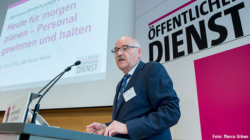 Friedhelm Schäfer beim dbb forum ÖFFENTLICHER DIENST