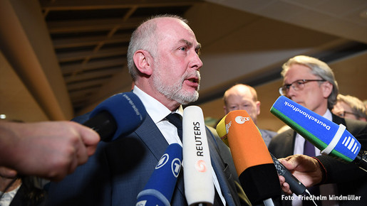 Tarifabschluss für Landesbeschäftigte