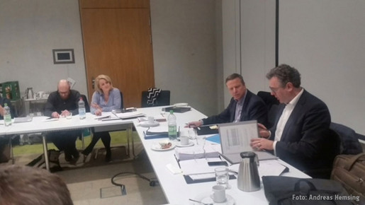 Abschluss in der 8. Verhandlungsrunde Abschluss in der 8. Verhandlungsrunde