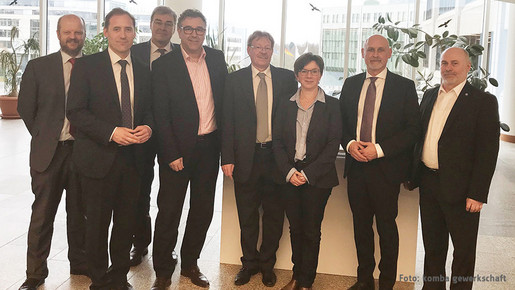 Fachgewerkschaften des dbb (BTB, DVG, komba, VDStra.) im Dialog mit dem Bundesverkehrsministerium Fachgewerkschaften des dbb (BTB, DVG, komba, VDStra.) im Dialog mit dem Bundesverkehrsministerium