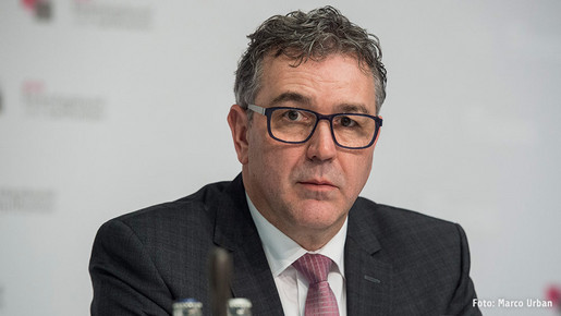 EU-Standards für bessere Arbeitsbedingungen in der Pflege EU-Standards für bessere Arbeitsbedingungen in der Pflege