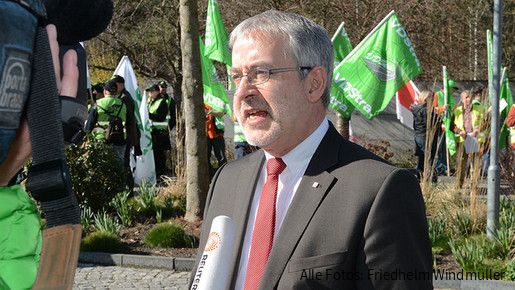 Einkommensrunde 2014: Verhandlungsauftakt in Potsdam