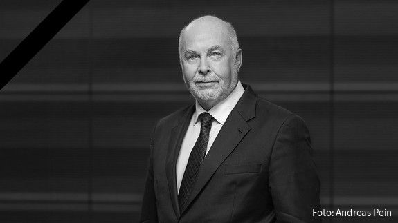 Der dbb trauert um Ulrich Silberbach Das Trauerbild von Ulrich Silberbach