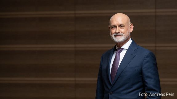 Negativrekord: Dem öffentlichen Dienst fehlen 600.000 Beschäftigte Das Foto zeigt Volker Geyer, Bundesvorsitzenden des dbb.