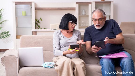 Senioren diskutieren Finanzen Senioren diskutieren Finanzen