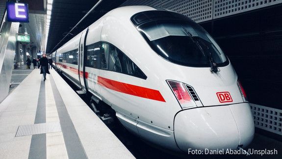 ICE der Deutschen Bahn ICE der Deutschen Bahn