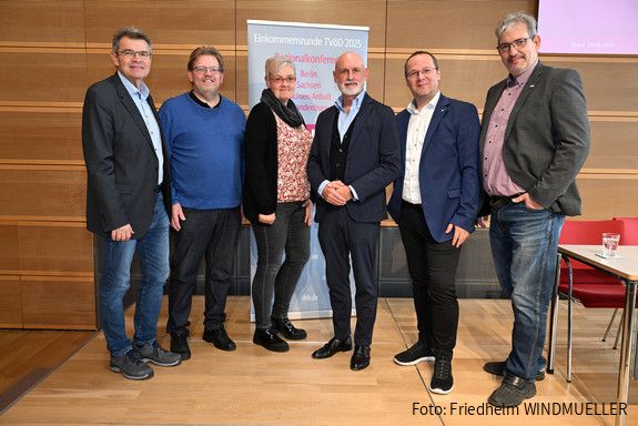 Jahr > 2024, 30.09.2024, Ort > Europa > Deutschland > Berlin, EKR Bund, Einkommensrunde 2025, Regionalkonferenz, dbb forum berlin