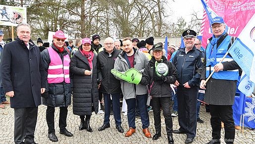 Auftakt zur Einkommensrunde Bund und Kommunen 2023