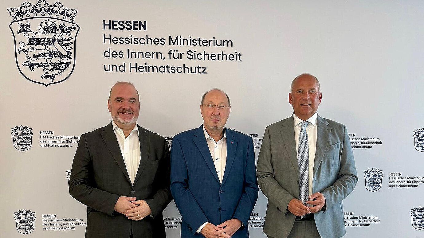 Schmitt: „Brauchen Bekenntnisse und keine Angriffe auf das Berufsbeamtentum“