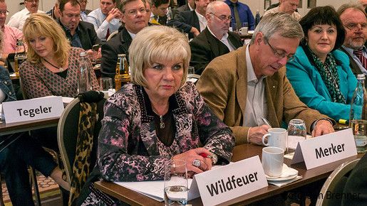 Helene Wildfeuer bei der Bundestarifkommission im Herbst 2014