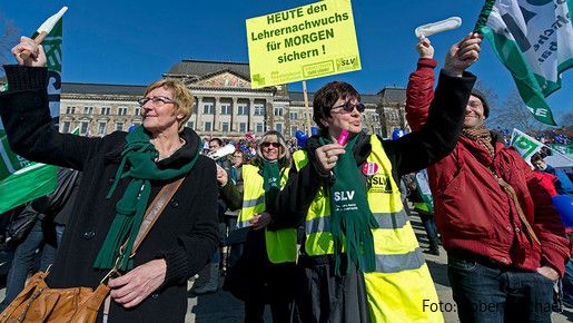 Warnstreiks der Landesbeschäftigten ausgeweitet Warnstreiks der Landesbeschäftigten ausgeweitet