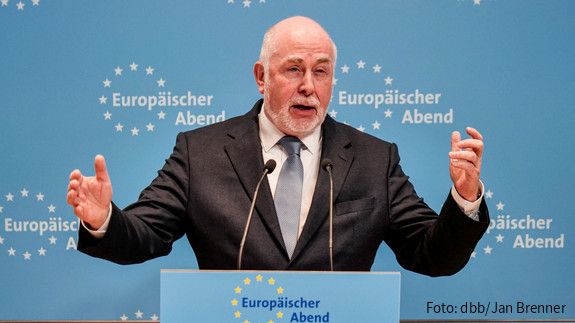 Europäischer Abend: Fachkräftemangel in Europa. Wie gelingt die EU-Migrationspolitik? Europäischer Abend