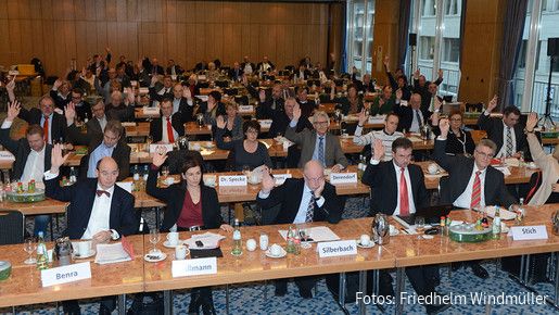 Abstimmung der Bundestarifkommission  Abstimmung der Bundestarifkommission